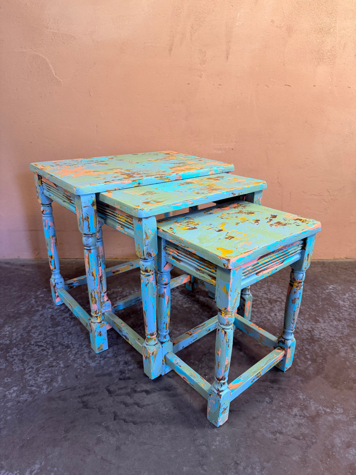 Multicolored tableset