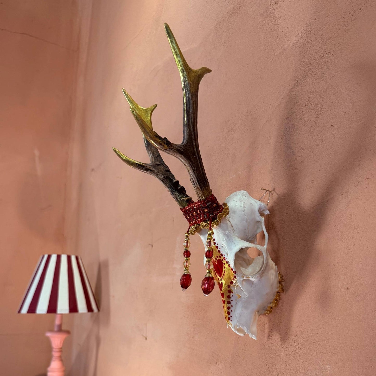 Deer skull gold & pearls