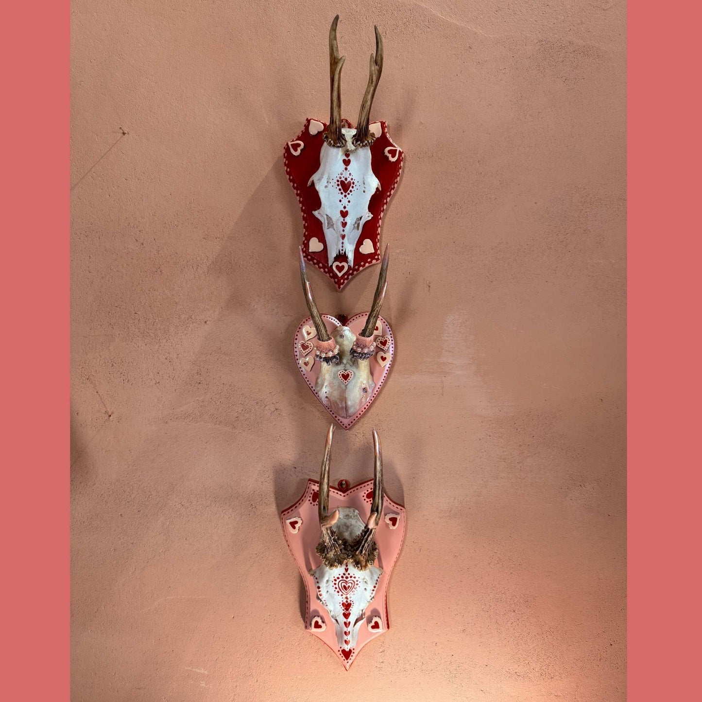 Deer skull pink with hearts