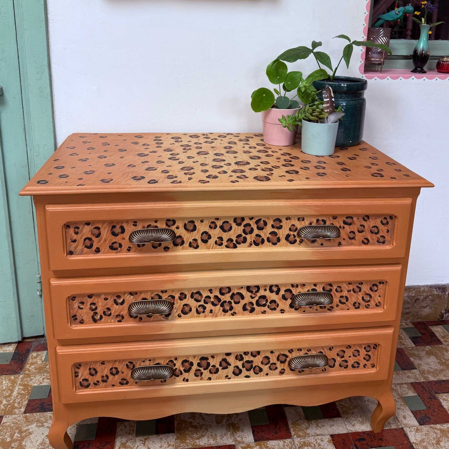 Leopard cabinet