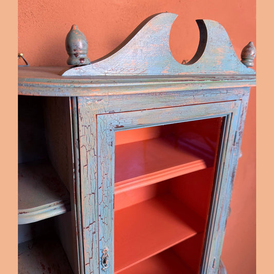 Wall cabinet